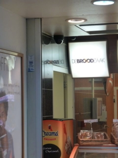 Gouda NS Station Broodzaak in de hal